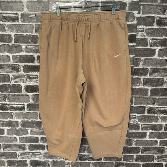 Nike Sportswear Essentials Fleece Curve Pants tan pockets sweatpants - Picture 2 of 11